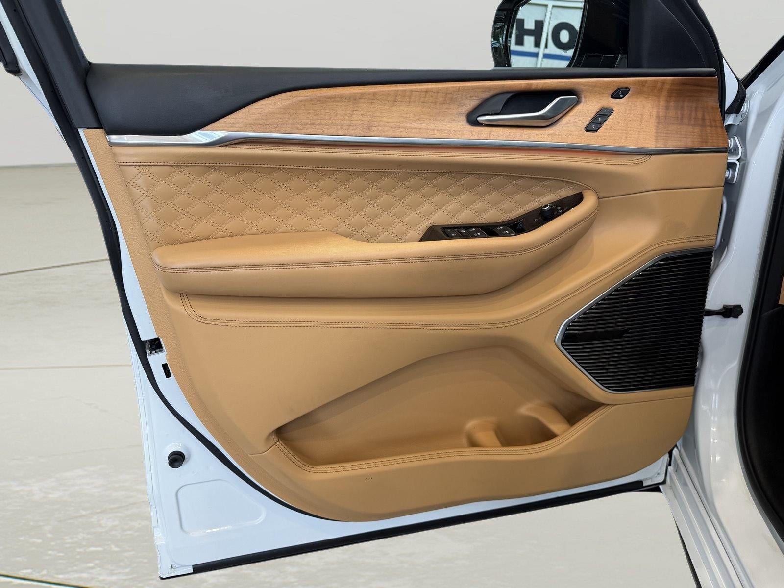 2023 Jeep Grand Cherokee L Summit Reserve
