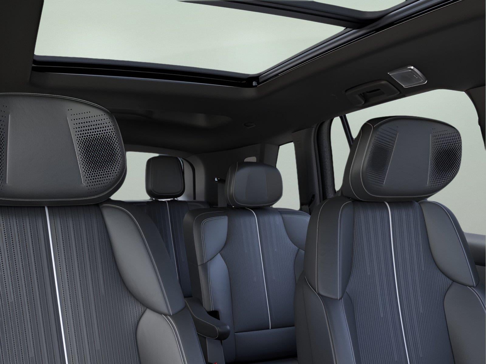 2027 Cadillac VISTIQ Luxury