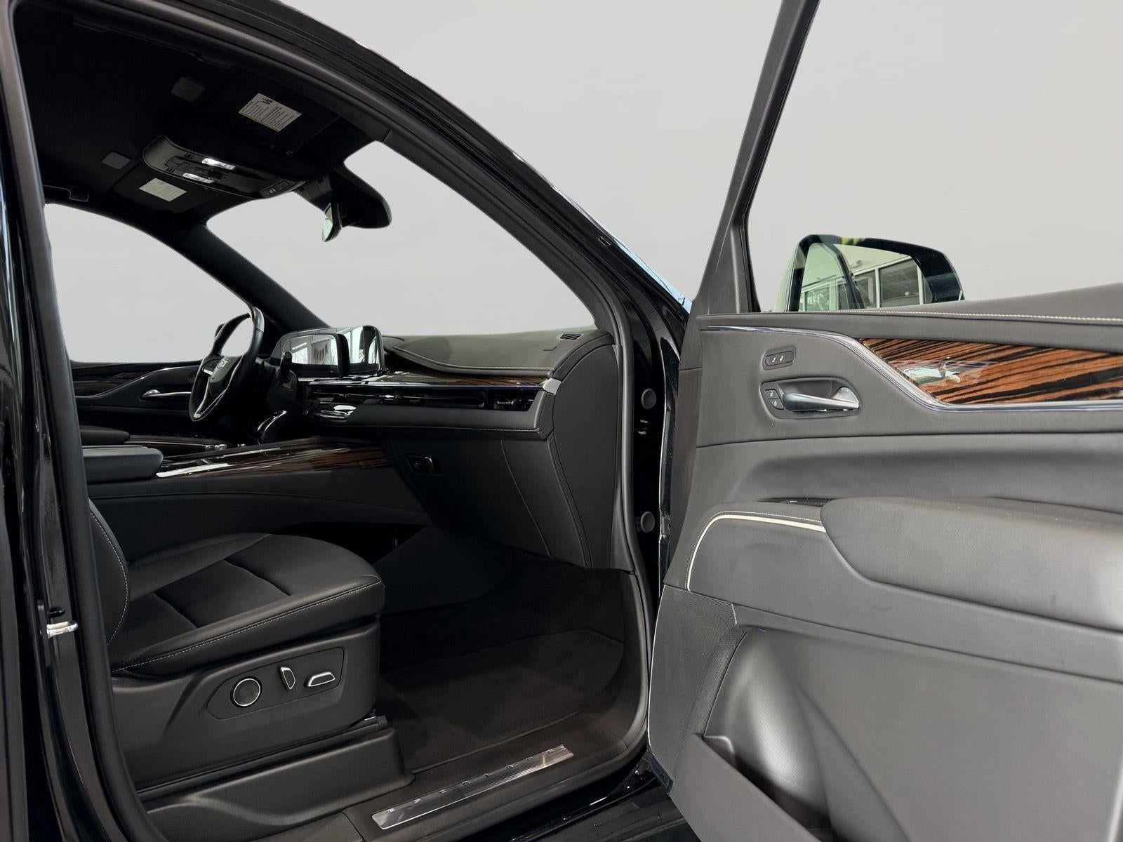 2024 Cadillac Escalade Luxury