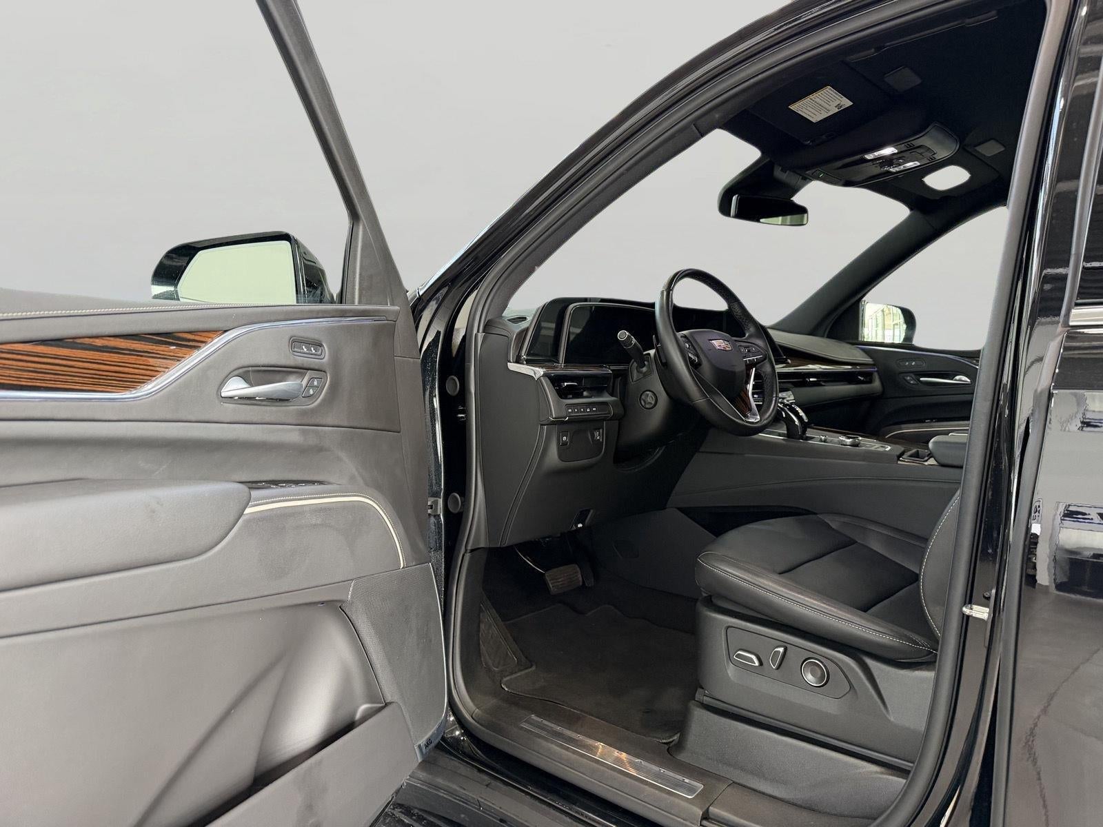 2024 Cadillac Escalade Luxury